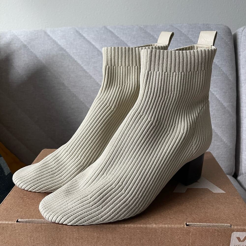 Everlane The Glove Boots Bone Off White (Size 6.5)